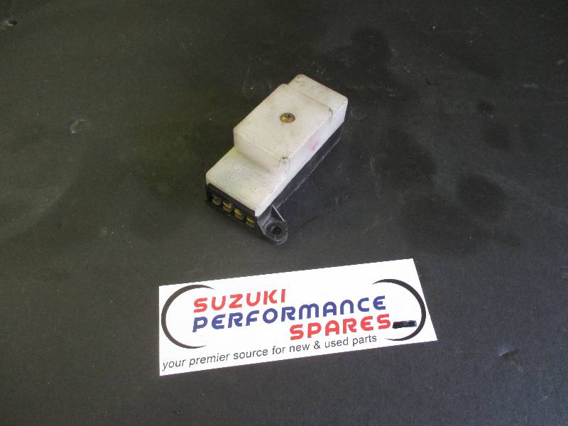 Suzuki GSXR750 L/M Original Fuse Box.  VGC